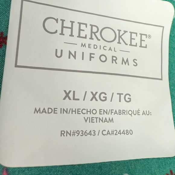 NWT Cherokee Christmas Dog Is Good XL Scrub Top Happy Holidogs Green Scrubs Dogs - Picture 5 of 7